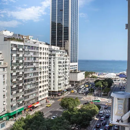 Apartamento completo na praia de Copacabana 02 Quartos com vista lateral mar em andar alto, ar, wifi , netflix, pauloangerami RMVC18-2